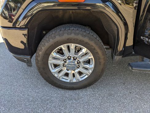 Used 2022 GMC Sierra 2500 Denali w/ Denali Ultimate Package image 38