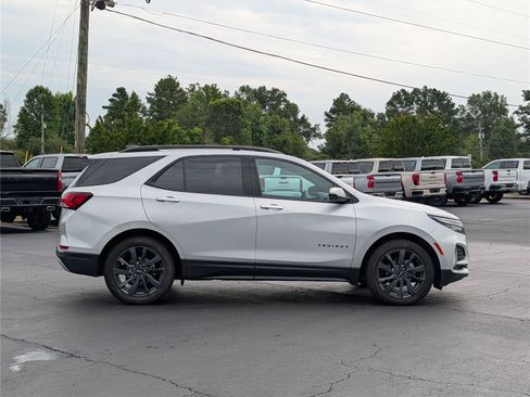 Used 2022 Chevrolet Equinox RS w/ RS Leather Package FWD image 6