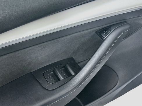 Used 2022 Tesla Model 3 RWD image 15