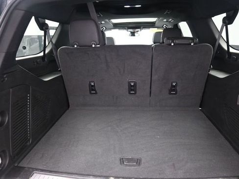 Used 2024 Chevrolet Suburban RST w/ Luxury Package image 28