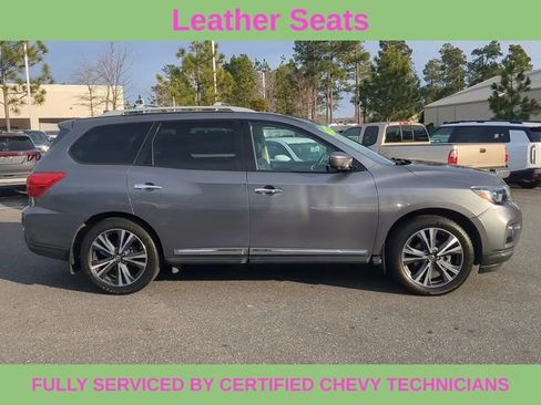 Used 2019 Nissan Pathfinder Platinum w/ Cargo Package image 4
