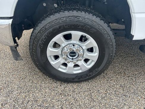 Used 2024 Ford F250 XLT w/ FX4 Off-Road Package AWD/4WD image 5