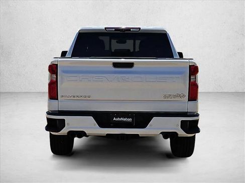 Used 2023 Chevrolet Silverado 1500 High Country w/ High Country Premium Package AWD/4WD image 13