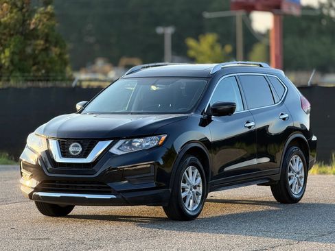 Used 2018 Nissan Rogue SV w/ Sun & Sound Touring Package AWD/4WD image 6