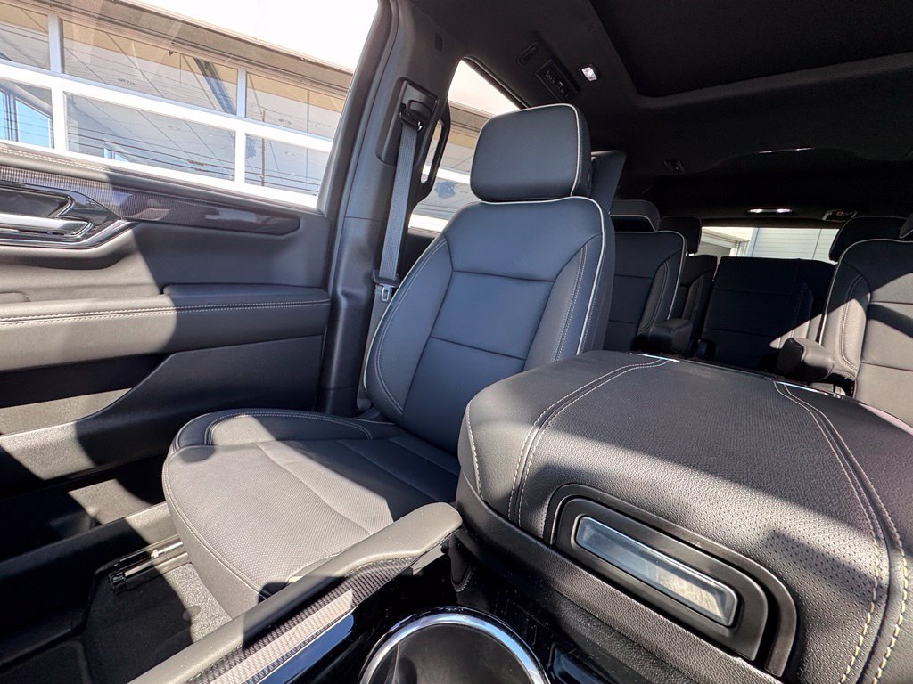 Used 2026 GMC Yukon Elevation w/ Elevation Premium Package AWD/4WD image 32