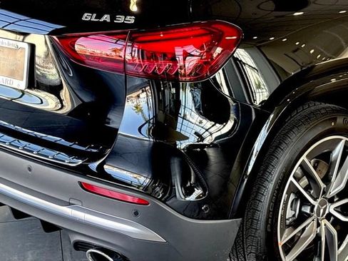 Used 2026 Mercedes-Benz GLA 35 AMG 4MATIC image 5