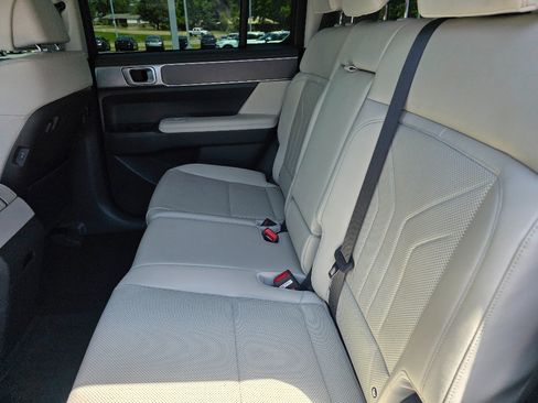 Used 2024 Hyundai Santa Fe SEL FWD image 15