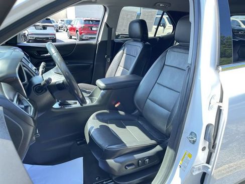 Used 2020 Chevrolet Equinox LT w/ Sport Edition FWD image 18