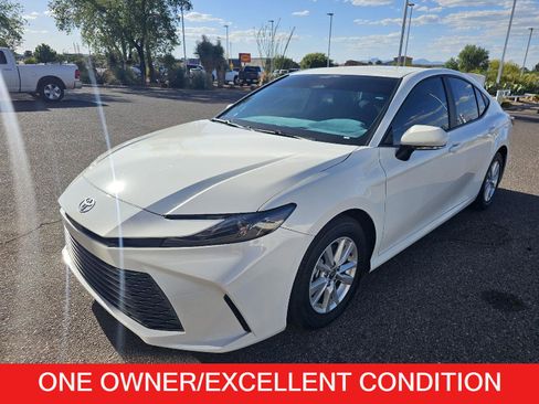 Used 2025 Toyota Camry LE w/ Convenience Package image 1