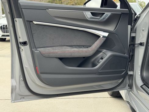 Used 2025 Audi RS 6 performance image 19