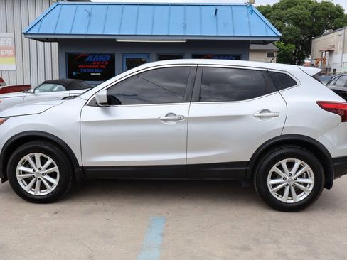 Used 2017 Nissan Rogue Sport S w/ S Appearance Package image 4