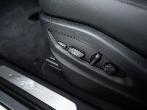 New 2026 Porsche Cayenne S image 19