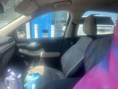 Used 2020 Ford Escape Titanium image 12