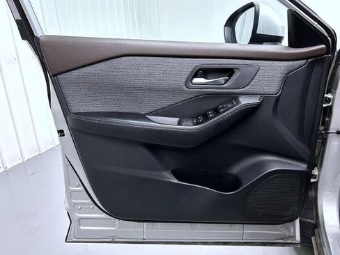 Certified 2023 Nissan Rogue SV AWD/4WD image 9