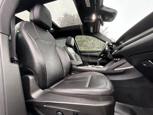 Used 2022 Alfa Romeo Stelvio Ti w/ Active Assist Plus Package image 11