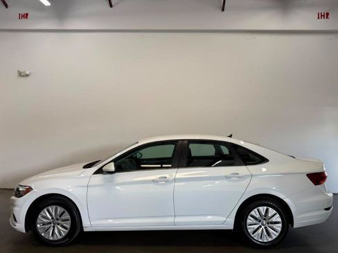 Used 2019 Volkswagen Jetta S w/ Driver Assistance Package FWD image 4