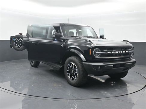 New 2025 Ford Bronco Outer Banks image 27