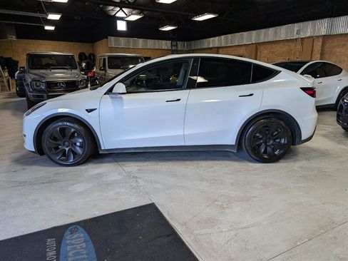 Used 2021 Tesla Model Y Long Range AWD/4WD image 7
