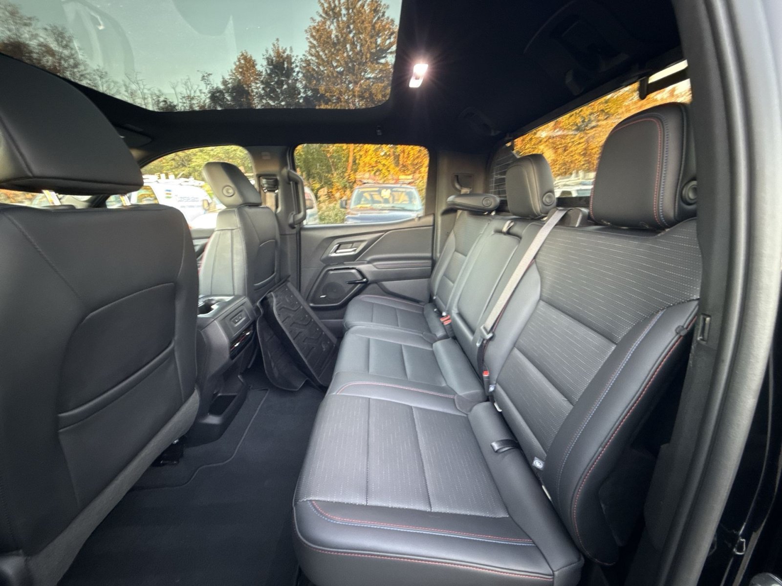 Used 2024 Chevrolet Silverado EV RST AWD/4WD image 26
