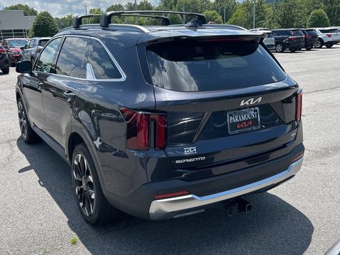 Used 2025 Kia Sorento EX w/ Panoramic Sunroof Package AWD/4WD image 6