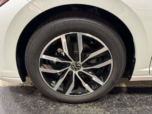 New 2026 Volkswagen Jetta SE image 10