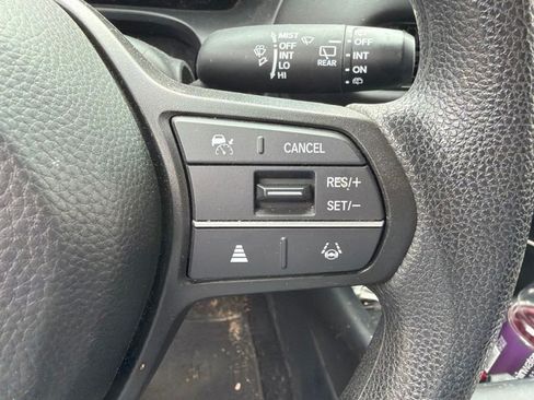 Used 2023 Honda HR-V LX image 17