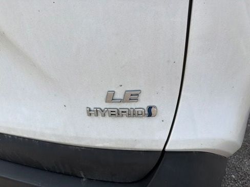 Used 2023 Toyota RAV4 LE AWD/4WD image 12