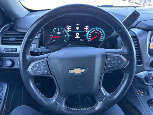 Used 2019 Chevrolet Suburban Premier image 7