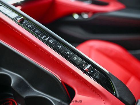 Used 2020 Chevrolet Corvette Stingray Premium Cpe w/ 3LT Preferred Equipment Group image 36