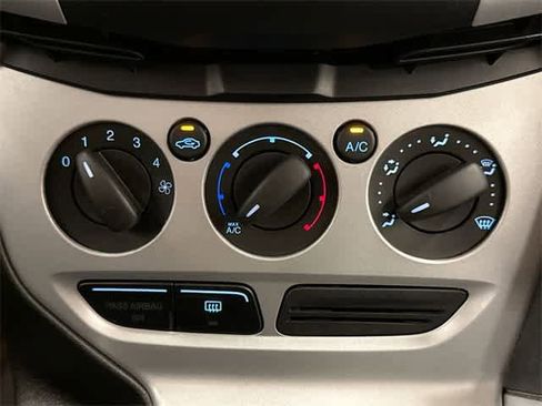 Used 2014 Ford Focus SE w/ Equipment Group 201A image 12