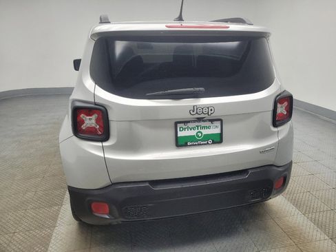 Used 2016 Jeep Renegade Latitude FWD image 6