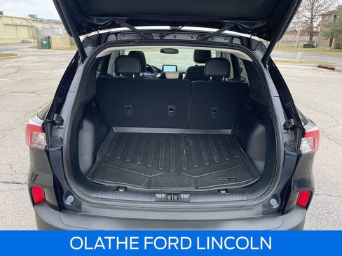 Certified 2021 Ford Escape Titanium image 31