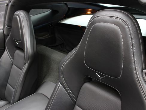 Used 2019 Chevrolet Corvette Stingray Coupe image 40