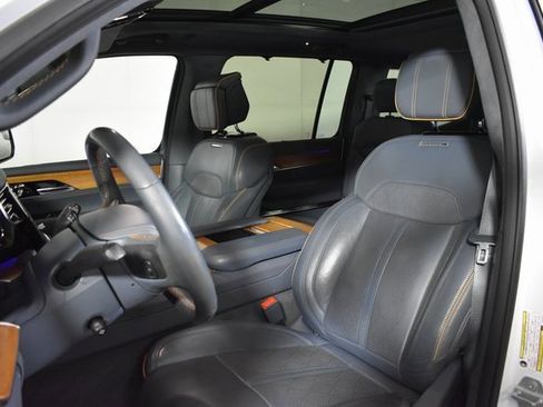 Used 2022 Jeep Grand Wagoneer Series II w/ Convenience Group III image 10