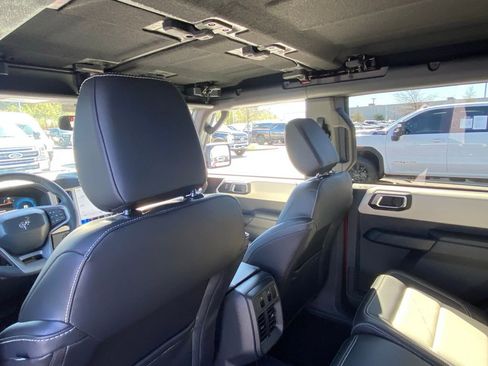 New 2026 Ford Bronco Outer Banks w/ Sasquatch Package image 22