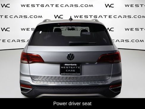 Used 2022 Volkswagen Taos SE FWD image 4