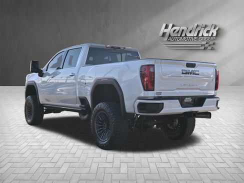 Used 2024 GMC Sierra 3500 Denali Ultimate AWD/4WD image 9