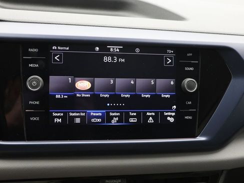 Used 2022 Volkswagen Taos SE image 21