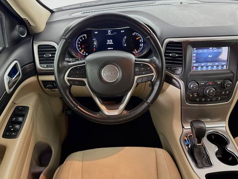 Used 2021 Jeep Grand Cherokee Laredo RWD image 15