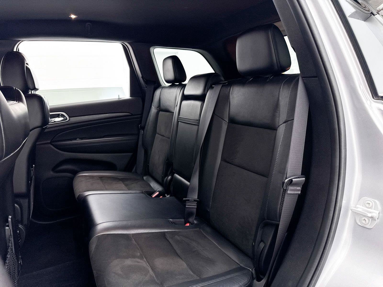 Used 2021 Jeep Grand Cherokee Laredo X AWD/4WD image 29