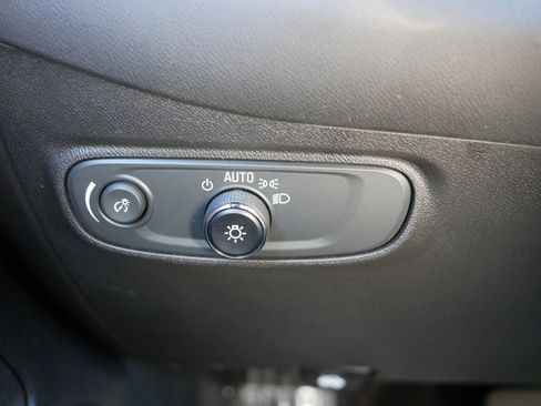 Used 2023 Chevrolet Equinox LT AWD/4WD image 26