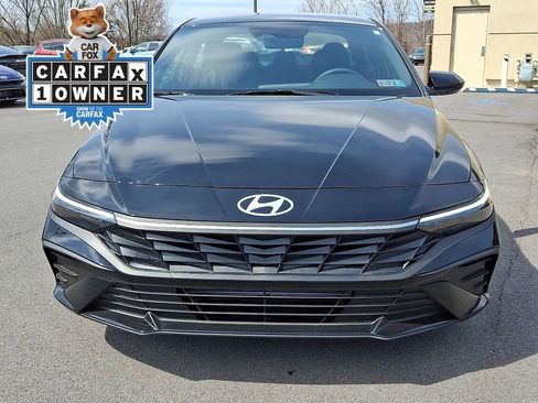 Certified 2025 Hyundai Elantra Sport w/ Cargo Package image 2