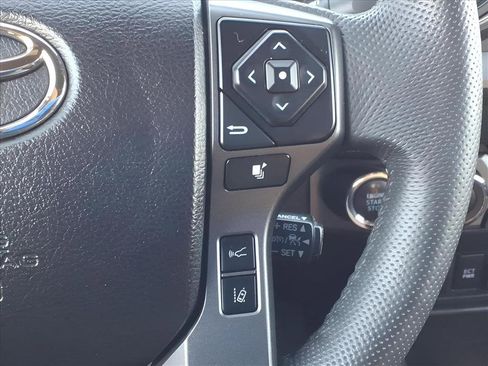 Used 2022 Toyota Tacoma SR image 25
