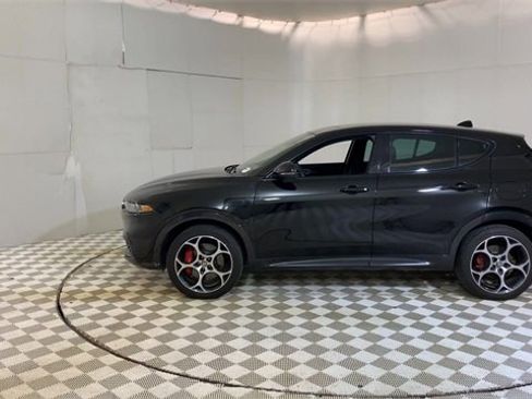 Used 2024 Alfa Romeo Tonale Veloce image 5