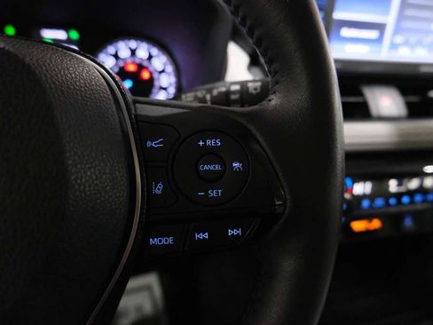 Used 2021 Toyota RAV4 XLE w/ Convenience Package image 38