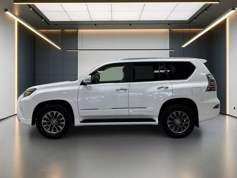 Used 2015 Lexus GX 460 Luxury AWD/4WD image 2
