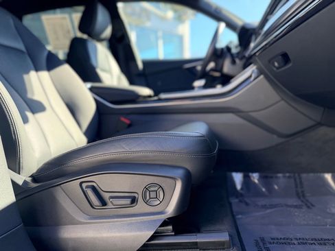 Used 2021 Audi Q8 Premium Plus w/ Premium Plus Package image 21