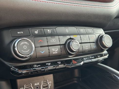 Used 2023 Dodge Durango Citadel image 54