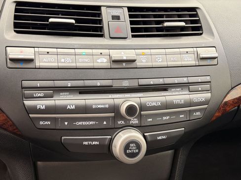 Used 2012 Honda Crosstour EX-L image 17