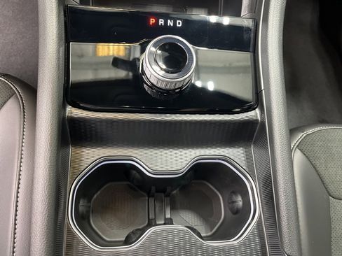 New 2025 Jeep Grand Cherokee Altitude image 18